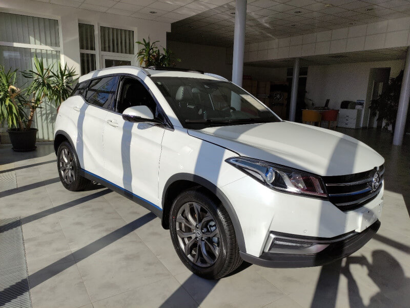 DongFeng Seres 3 - biela metalíza