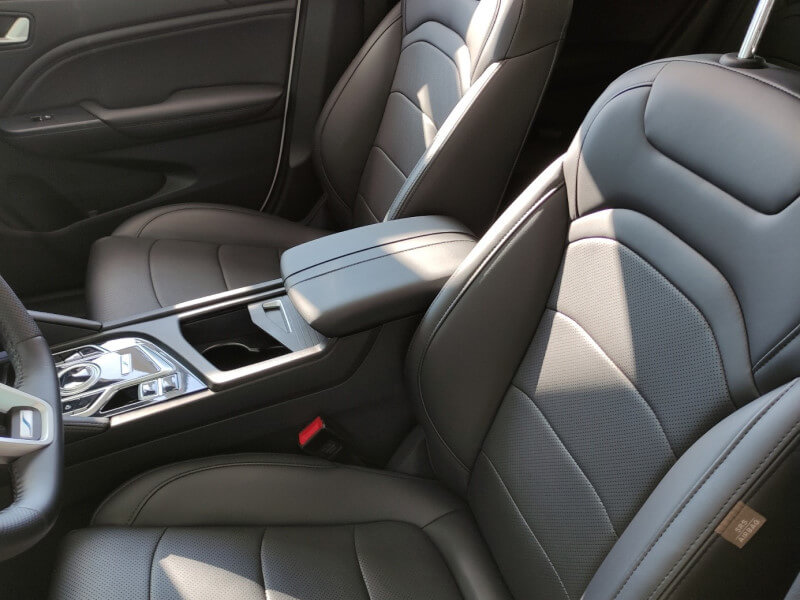 DongFeng Seres 3 - biela metalíza