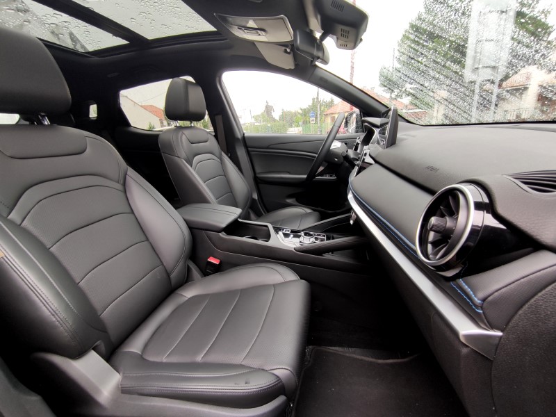 DongFeng Seres 3 - čierna metalíza